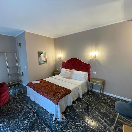 Prestige Suite Via Romagnoli Sirmione Ngoại thất bức ảnh